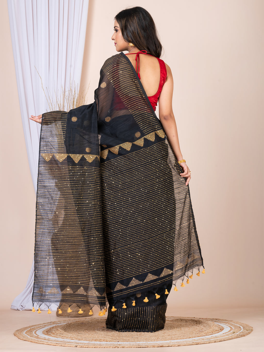 Cotton tissue jamdani saree.