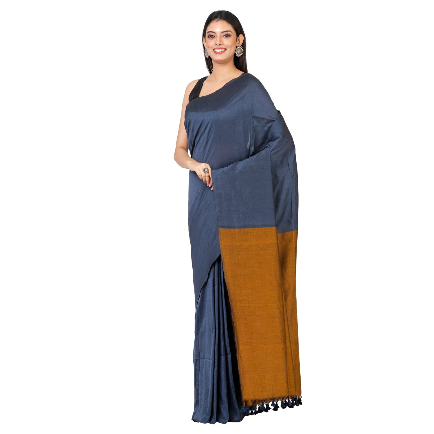 Soft cotton colorblock saree in raani pink and maroon red combination with blouse piece attached.