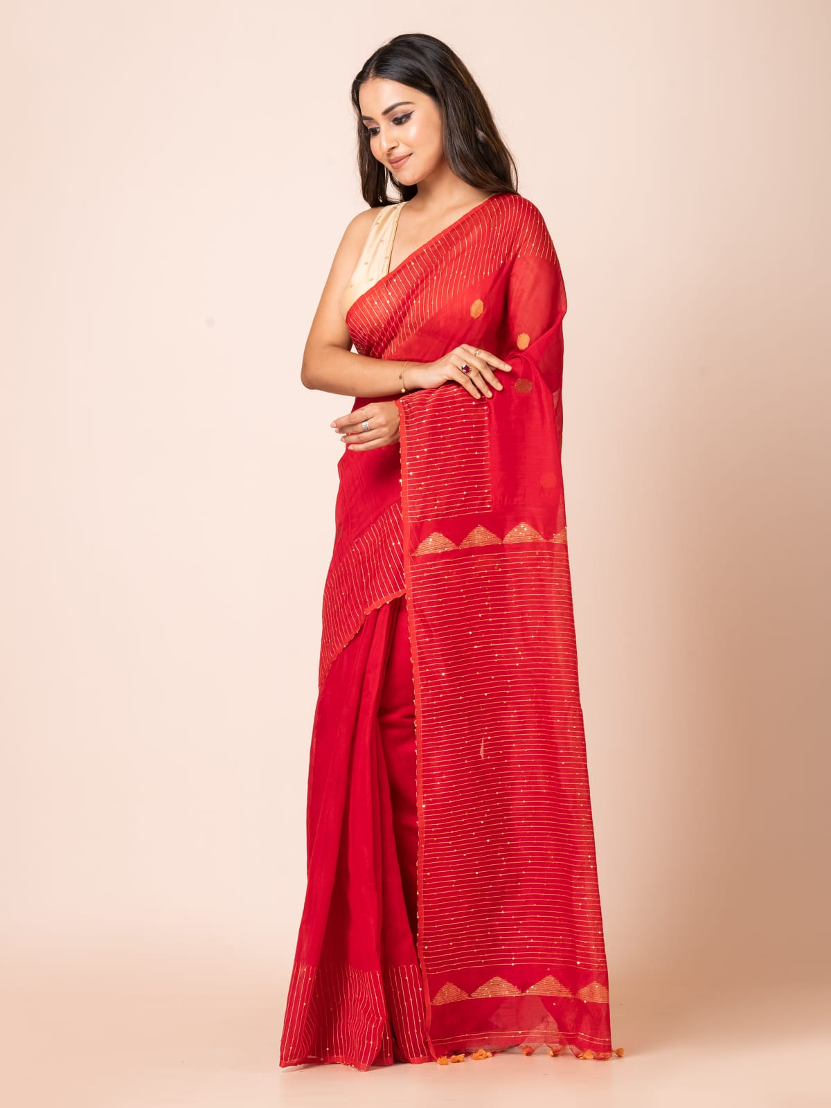 Cotton tissue jamdani saree.